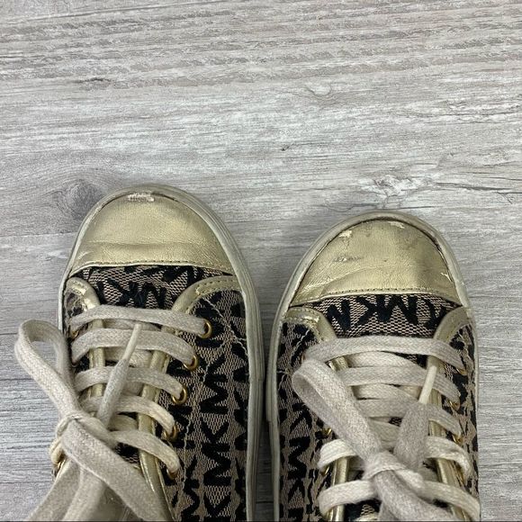 Michael Kors Kid’s Gold Logo Sneaker - Picture 7 of 9